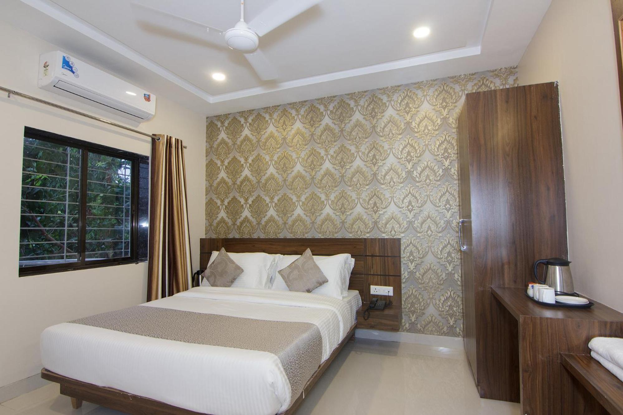 Strand Resort Lonavla Exterior foto