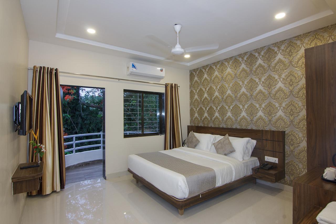 Strand Resort Lonavla Exterior foto